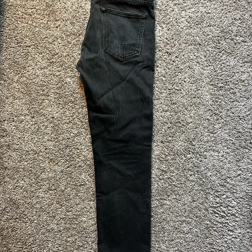 Aeropostale Men's Dark Charcoal Slim Jeans - Picture 3 of 6